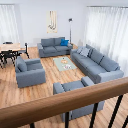 度假居 Golf & House 16 Naterki